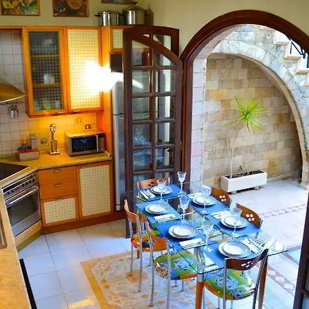 Villa Medieval *